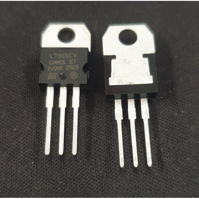 IC L7915CV 7915 Three Terminal Negative Voltage Regulator Komponen Elektronik