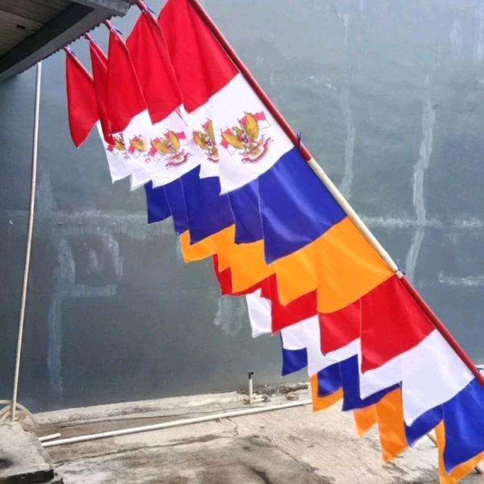 

Promo Umbul umbul garuda 8 gelombang umbul umbul warna warni - Merah Terlaris