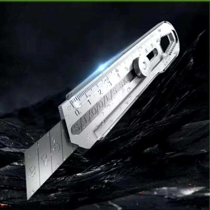 

CLAI Cutter Besi Stainless Steel 9in1 9 in 1 Pisau Cutter 15mm Pemotong Serbaguna Anti Karat Pembuka Tutup Botol baut skrup Penggaris 10 CM Ukur Wrench EDC Kater Tajam isi Refill Pisau Cutter isi 10 Pcs 18mm Kunci Pas 6 8 9 10 11 12 13 SD-180 Shang Te ST