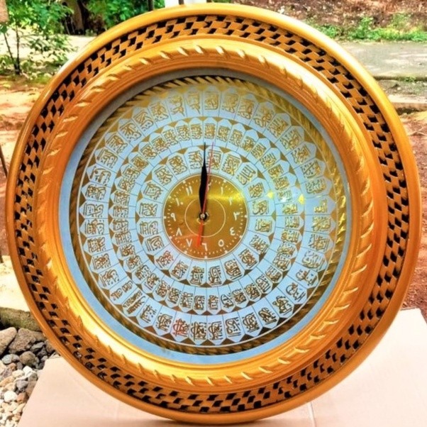Kaligrafi Islami Hiasan Dinding Ayat Kursi Asmaul Husna Jam Kayu Bulat Ukir Minimalis Diameter 60 Cm