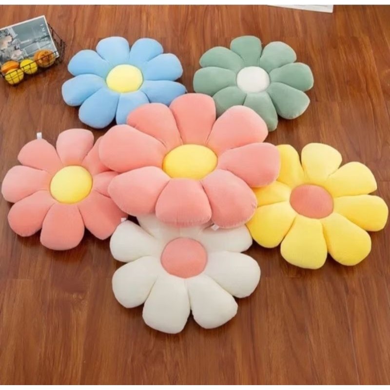 Bantal sofa karakter bunga matahari