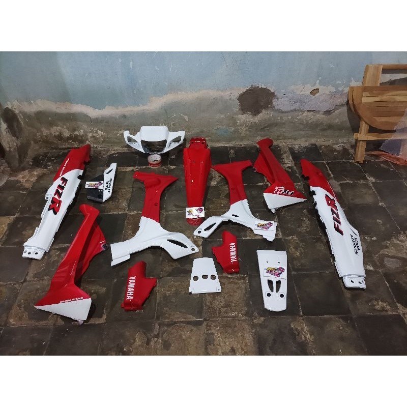 Cover body full set halus fiz r full set body fiz r full halus malboro warna merah putih