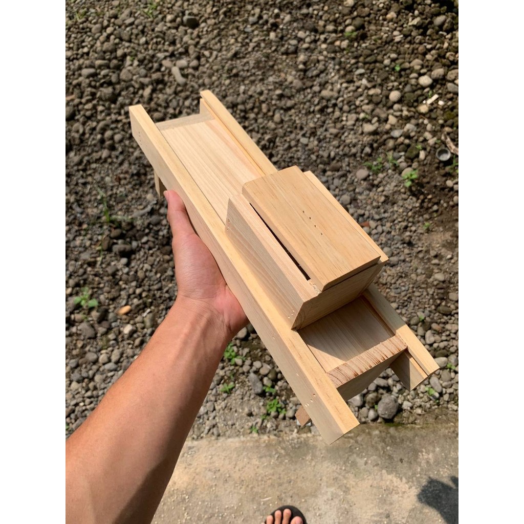 Parutan Murah/Parutan Kentang/Parutan Keripik Singkong/Pasah Bawang/ Kayu Pengiris Bawang Merah Paru