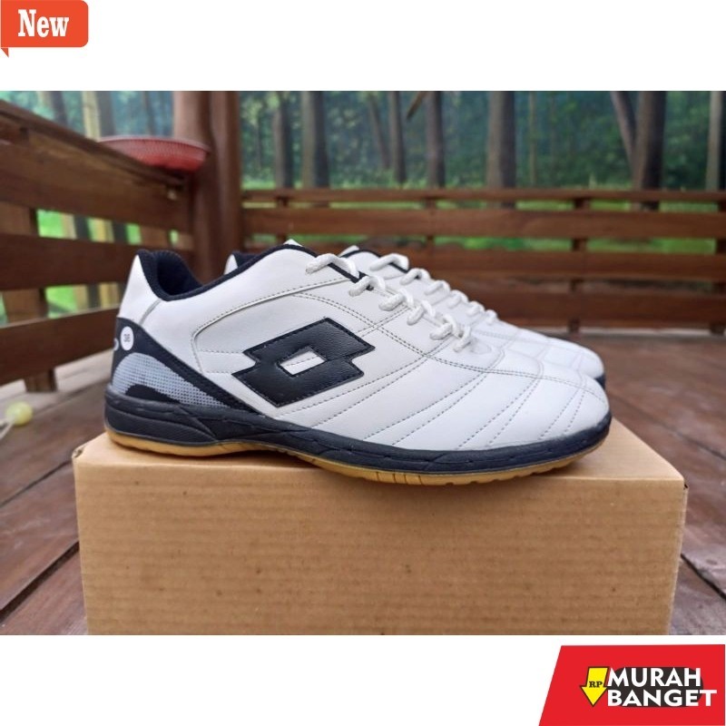 sepatu badminton murah berkualitas sepatu badminton super kuat/sepatu futsal lotto kualitas premium/
