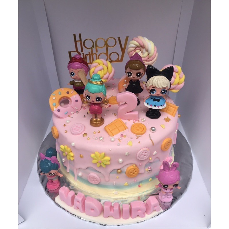 

Kue Ulang Tahun LOL / Cake Ultah LOL Catering Malang DMT