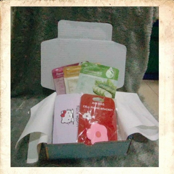 

Paket Hampers Masker Korea Hadiah Kado Ulang Tahun Wisuda Valentine