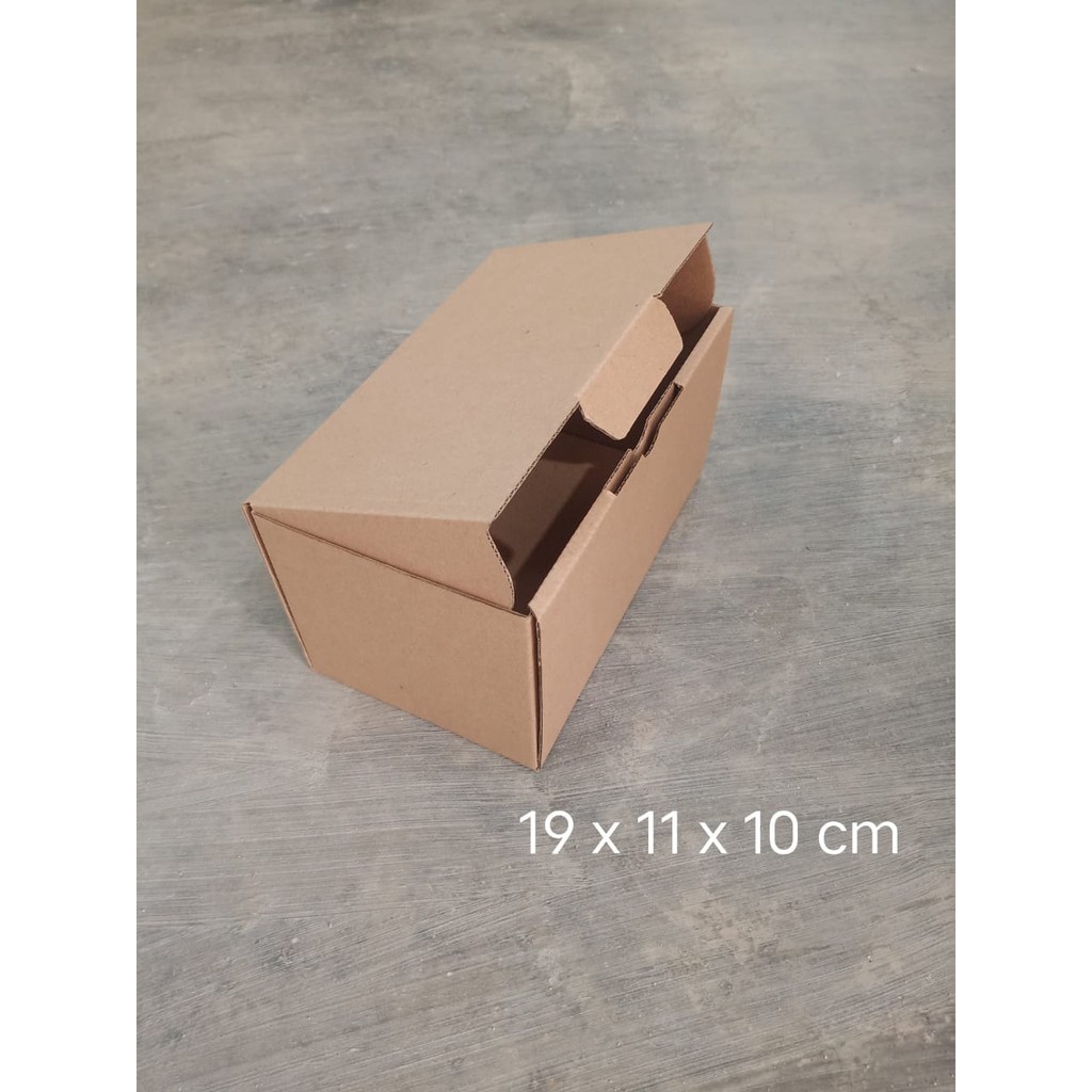 

Kardus Uk. 19 x 11 x 10 cm.... Die Cut kotak Kue, snack -aksesoris-dll model box pizza