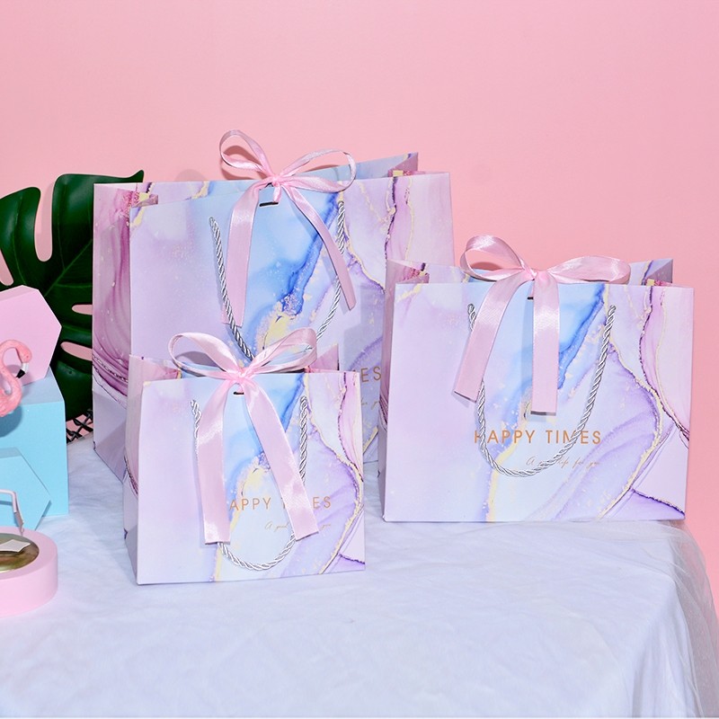 

Variant V-313 - Paperbag - Paper bag - Paperbag Kado - Gift Bag - Premium PaperBag -Kantong Kado - Kantong Souvenir - Tas Kado Premium Souvenir Wedding - Goodie Bag - Paperbag Pita - PaperBag Tas Hadiah - PaperBag Premium Quality - Hadiah Wedding Souvenir