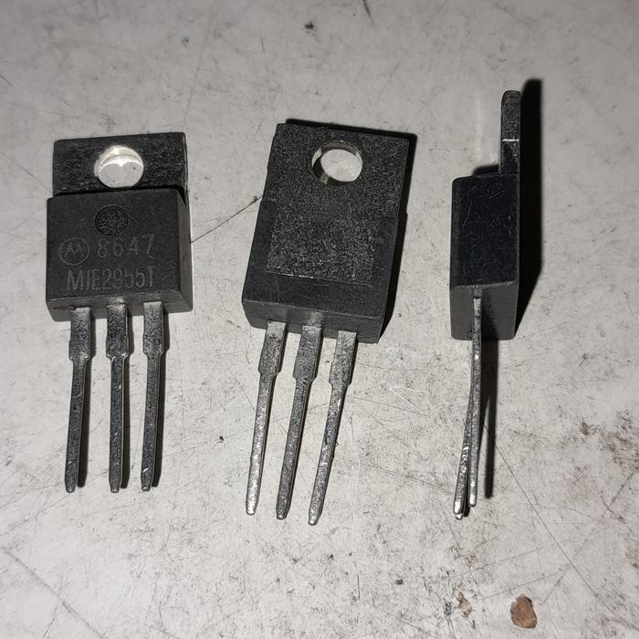Part Transistor MJE 2955 T MJE2955T PNP Motorola jadul NOS