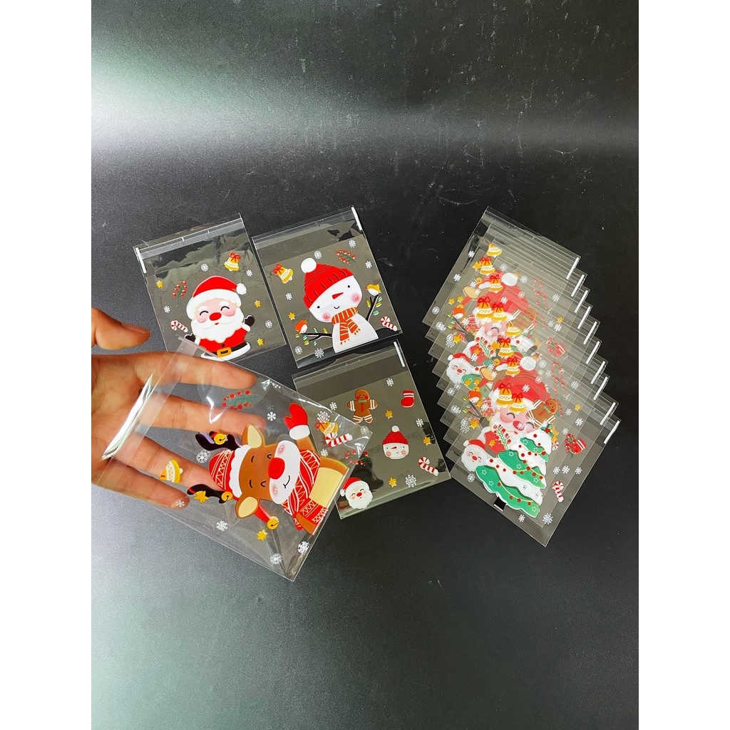 

100pcs Cute Santa Tree Pattern Transparent OPP Self-sealing Bag, Party Gift Stationery Decorative Cookie Bag