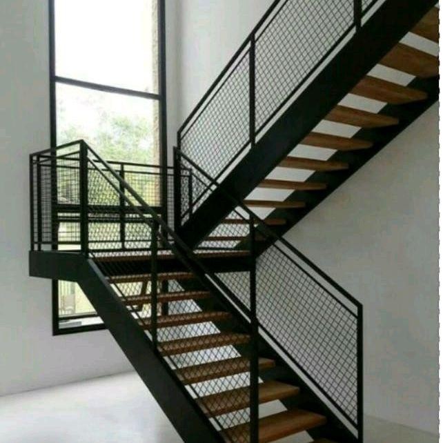 Tangga Besi Rebah Galvanis Anti Karat Desain Unik Fleksibel Tebal 1-2mm Cocok Untuk Rumah Minimalis 