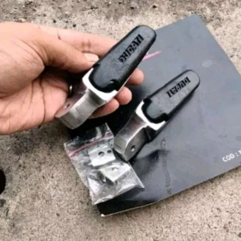 [ DELSER MOTOR ] TERLARIS SEPASANG FOOTSTEP DUCATI H0NDA YAMAHA 1SET KIRI KANAN FOOT STEP PIJAKAN KA