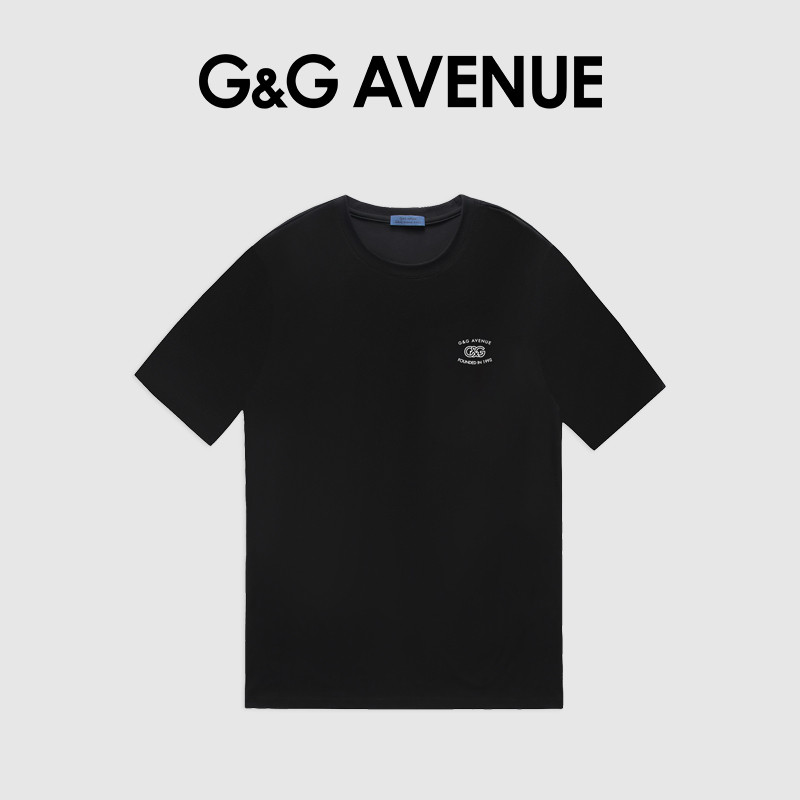 T-Shirt KAOS GUCCI Berwarna Hitam, Pilihan untuk Pasangan dengan Atasan Putih yang Stylish dan Kerah