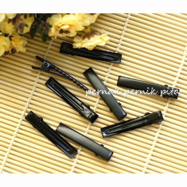 

1LUSIN - JEPIT ALIGATOR HITAM TEBAL