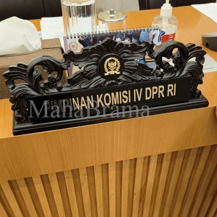 

Papan Nama Meja Ukir Kayu Jati Custom MB3212