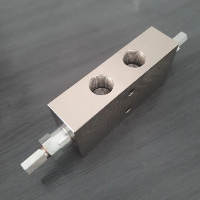 

Hydraulic Counter Balance Double 3/8" Nucleo VBCD 03 DE A