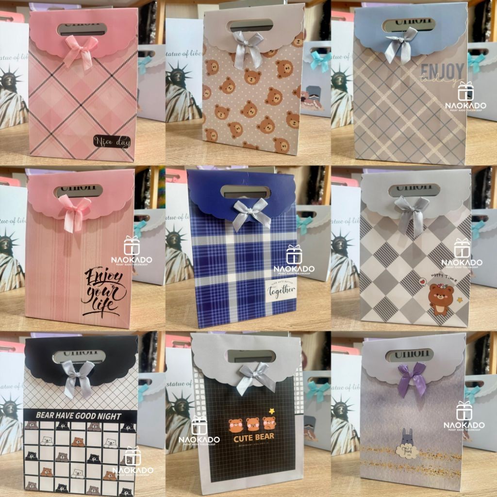 

12 PCS PAPERBAG UKURAN JUMBO (49.5X35.5X20.5 CM)