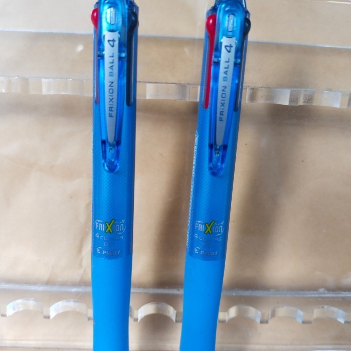

promo ✨ -PILOT FRIXION CLICKER 4 IN 1./ 1 PULPEN 4 RNA - Hitam