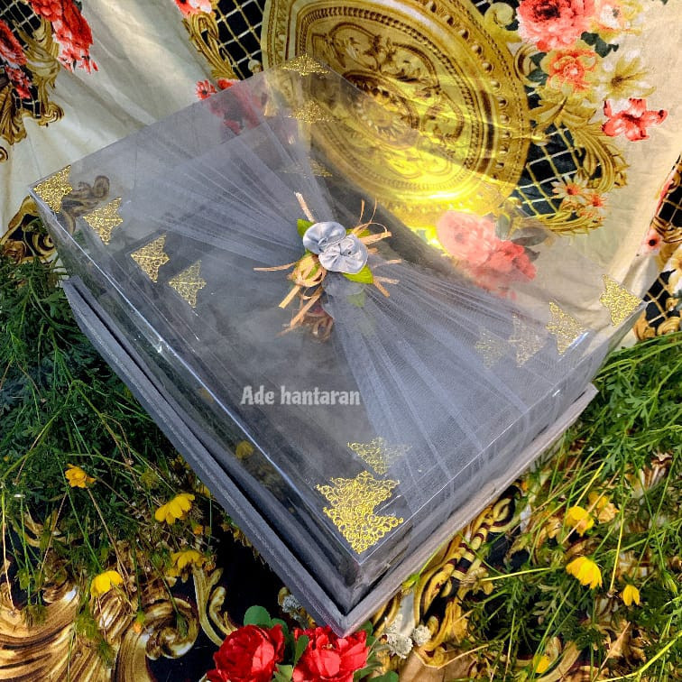 

YH65ZC Kotak Hantaran Seserahan Pernikahan Isi 4 + Tutup Mika Hias Mewah Langsung Pakai Praktis Mudah Termurah Tile
