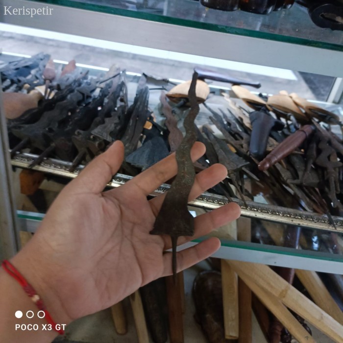 

keris sempono patrem sepuh tangguh mataram wali songo bkn megantoro se murah antik