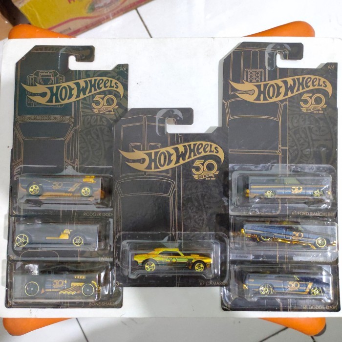 EL99 Hot Wheels 50th Anniversary Edition black gold 1 set lengkap 67 Camaro