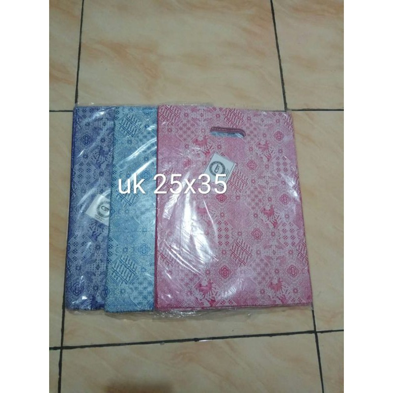 

HD oval batik uk 25x35(1 pack isi 100 pcs) Plastik baju tas plastik goodie bag