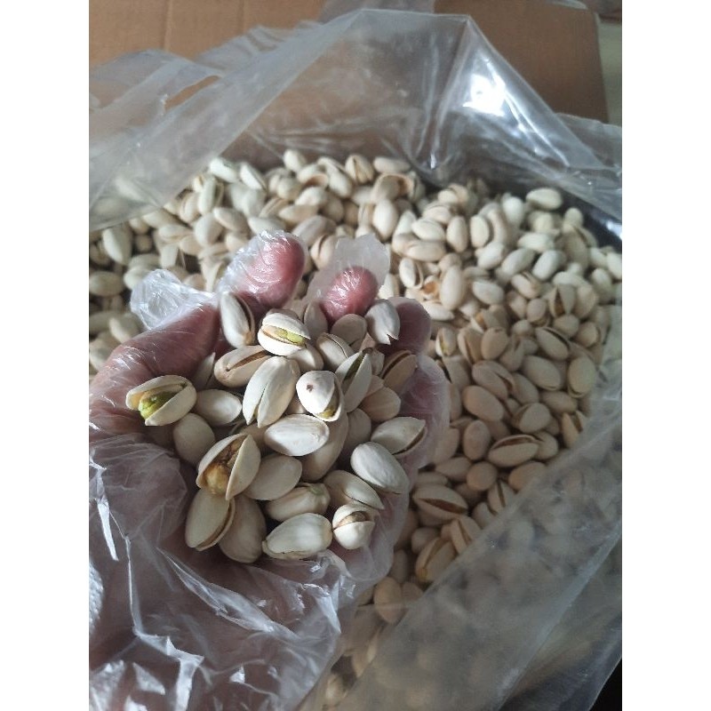 

Kacang Panggang Pistachio ( Roasted Salted Pistachio)