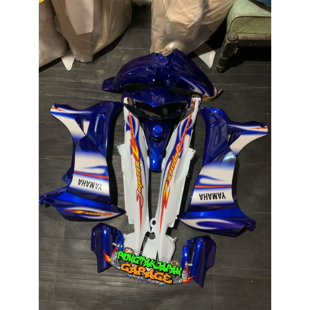 full set body halus jupiter z lama jupiter cw biru putih set stiker biru putih By. Fix Motor Parts