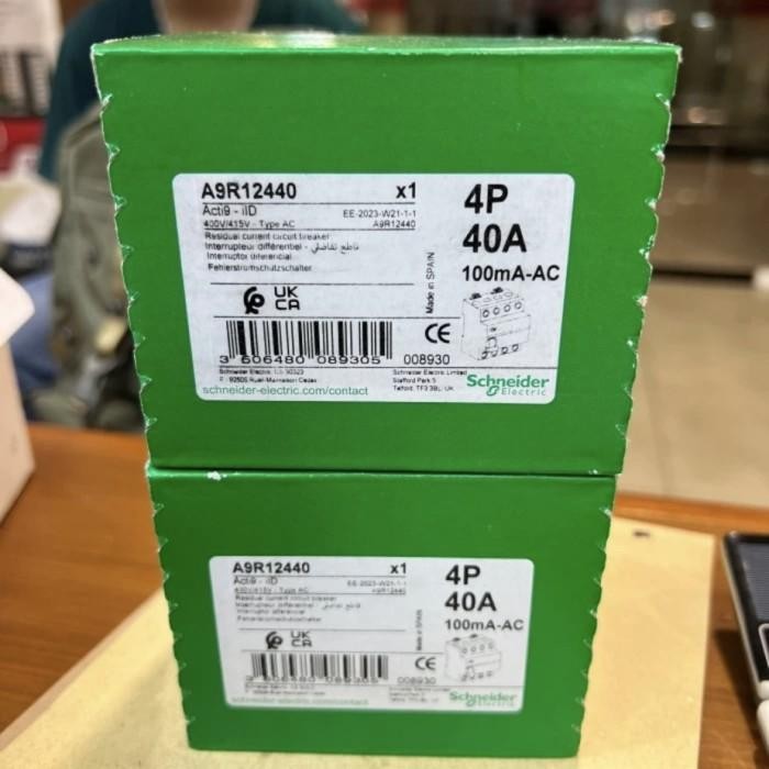 ELCB iID 4P 40A 100MA SCHNEIDER