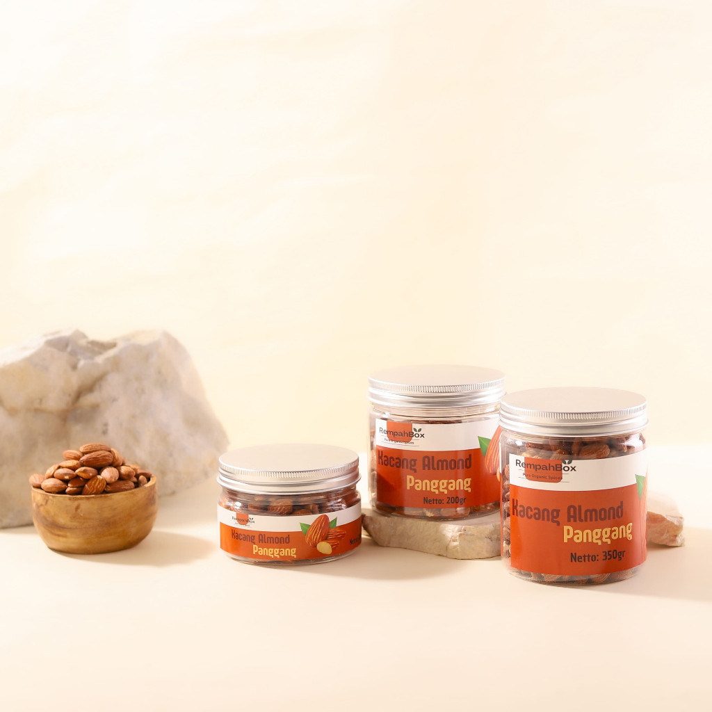 

Rempah Box Kacang Almond Panggang Kupas