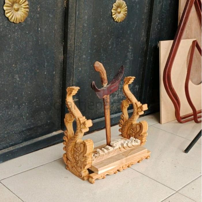 Jagrak pusaka duduk pusaka kecil ukir naga