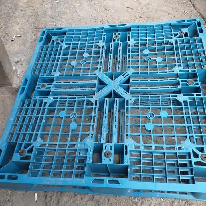 

pallet plastik ukuran 110 x 110 x 12 cm