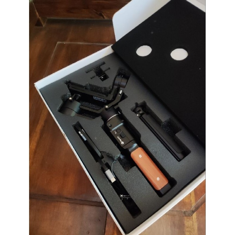 GIMBAL FEIYUTECH AK 2000c 3-Axis & Touchscren AK2000c FULLSET SIAP PAKAI SECOND BERGARANSI