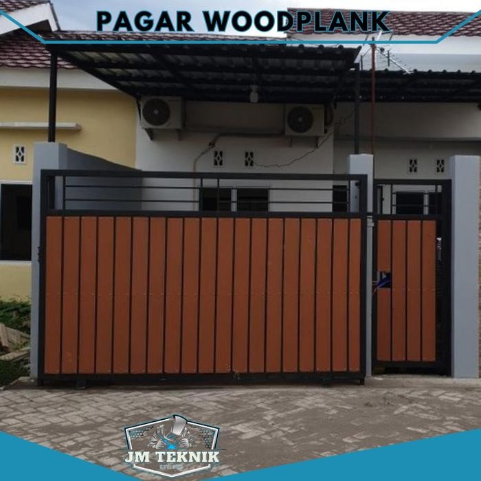 Pagar minimalis odern dengan kualitas premium da juga bergaransi PAGAR WOODPLANK GRC PINTU GERBANG M