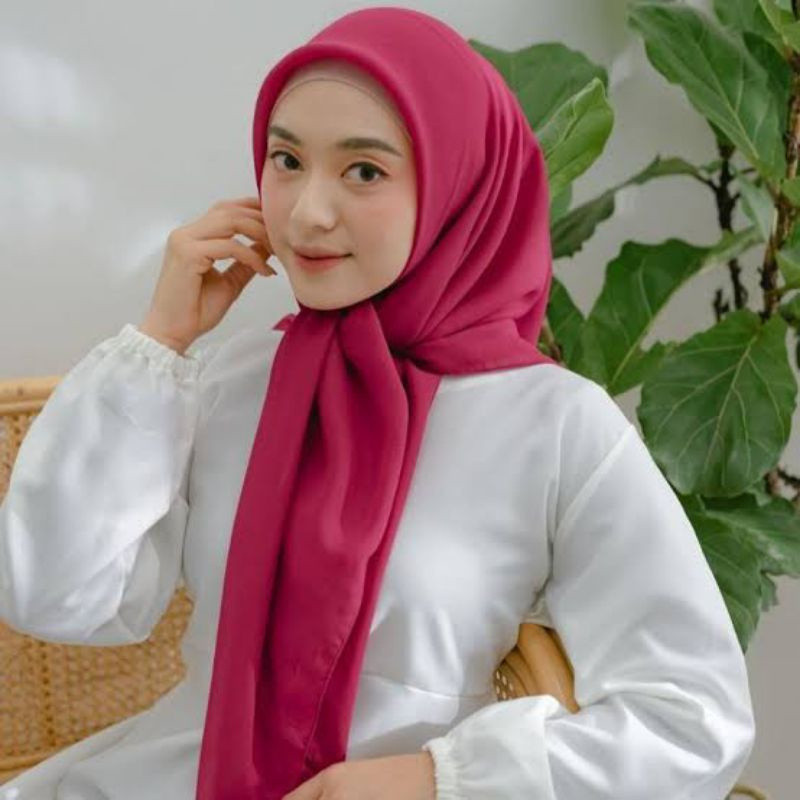 Hijab Jilbab Kerudung Segi Empat 110x110cm Label Bella Square 68 Aneka Warna Polos Premium Jahit Tep
