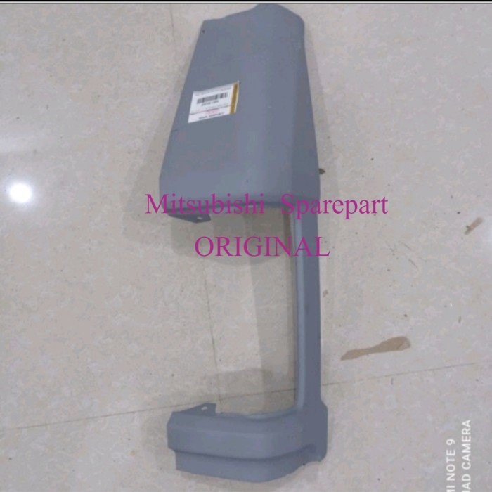 Plat pipi sudut KIRI ori Mitsubishi L300, panel samping, kedok dada