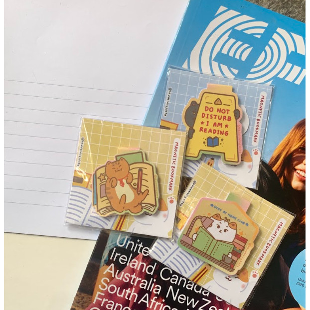 

Bookmark Magnetic Cat Pembatas Bukuu Book Club Pawsitivity Kitty