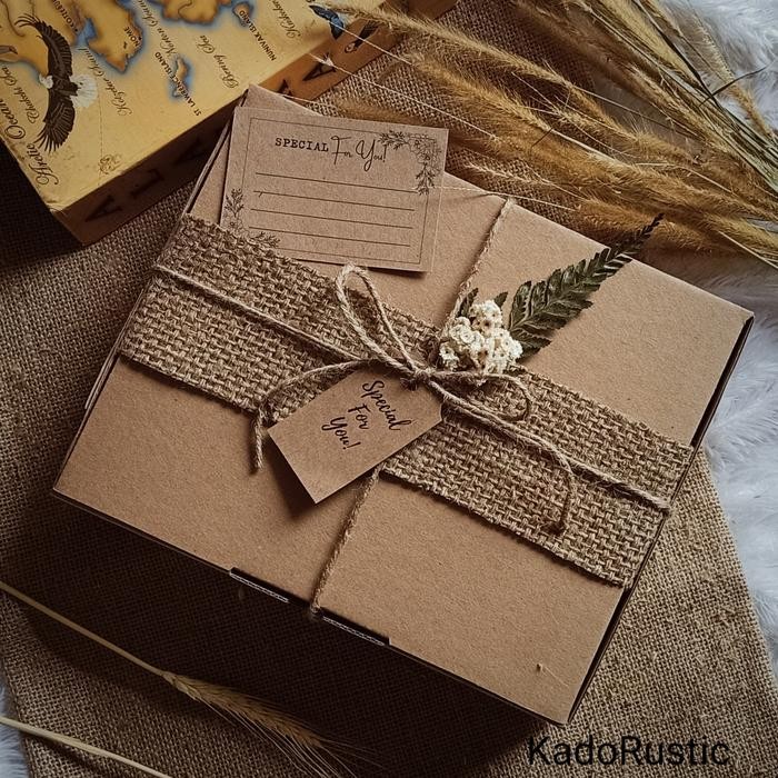 

BOX KADO/KOTAK KADO RUSTIK KOTAK HADIAH HAMPERS 1 SET KOMPLIT - 23x17x8cm