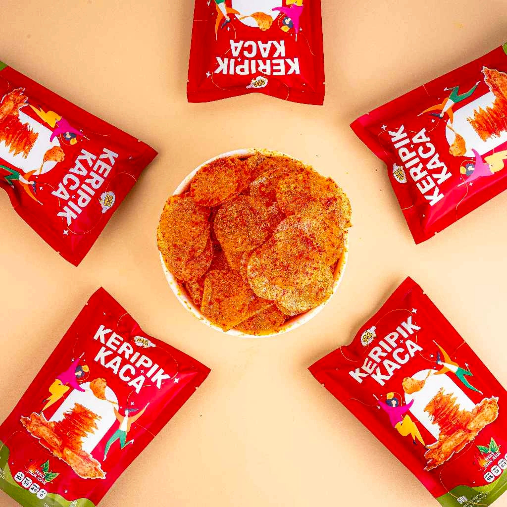 

Geli Chips - Basreng Bakso Goreng / Makaroni / Keripik Kaca (Kripca) / Seblak / Tempe Original Pedas Daun Jeruk 50 gr