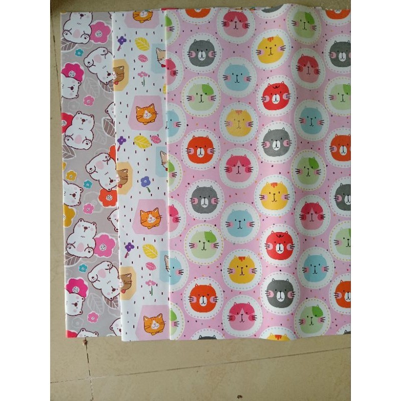 

YZ Kertas kado Kiki