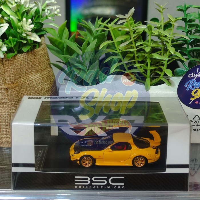 BSC Mazda RX-7 FD3S RE Amemiya Yellow - Black Hood (Initial-D Keisuke Takahashi)