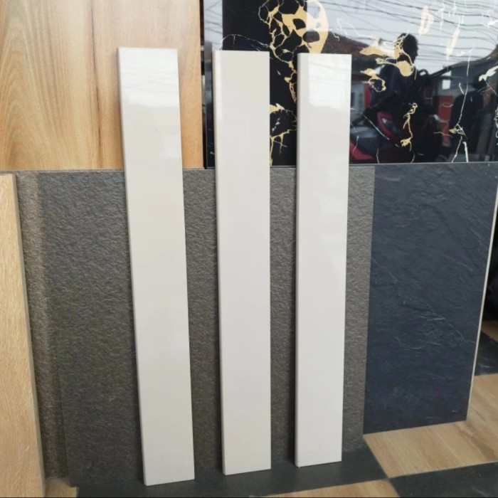 LIST PLINT GRANIT 10X80 IVORY POLOS BEVEL
