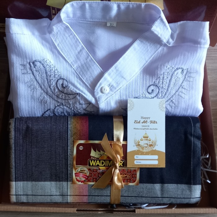 

Hampers Lebaran Baju Koko Paket Jum'atan Giftbox Cowok Hadiah THR - Paket Fitri1