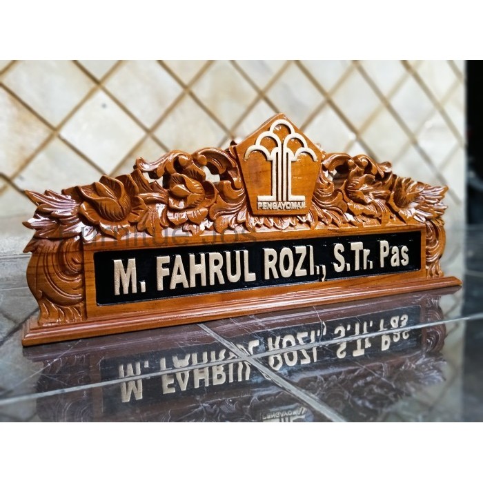 

papan nama meja kayu ukir jati loggo custom pengayoman kemenkumham FJ557
