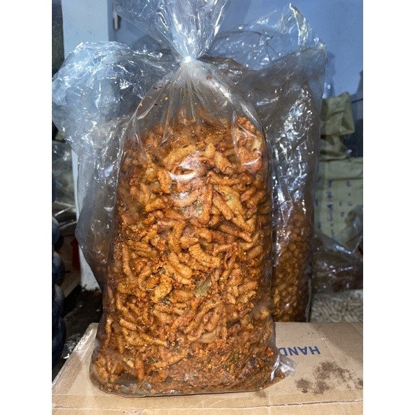 

cocoonrebirth BERMUTU 1KG KERIPIK USUS AYAM PEDAS DAUN JERUK CRISPY RENYAH