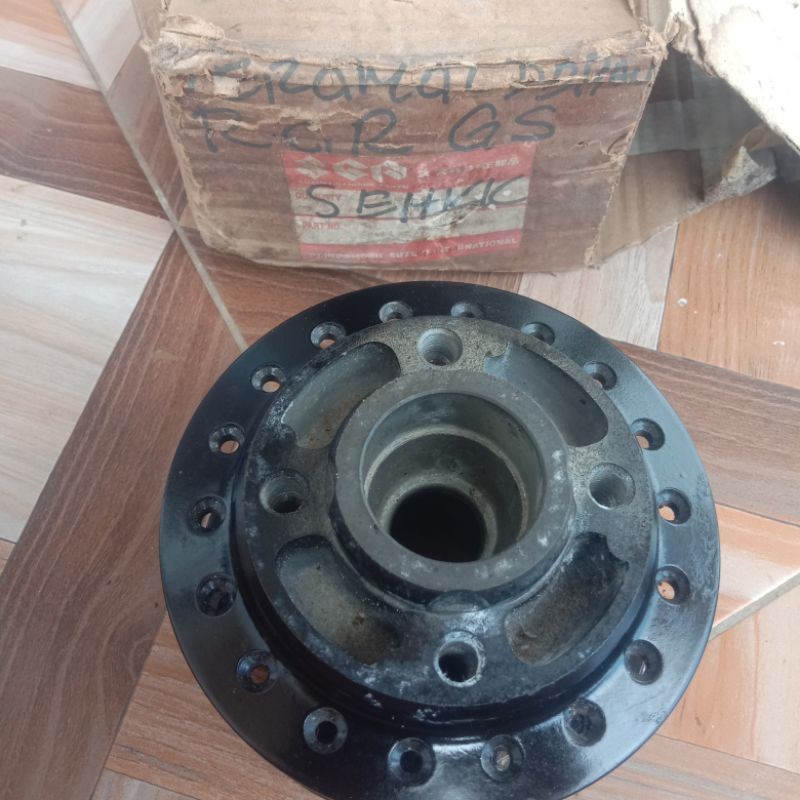 tromol depan Suzuki RGR 150 sprinter crystal tornado jumbo kristal trs GP katana front hub cakram