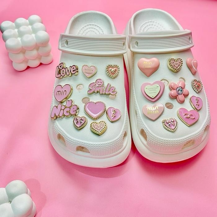 Pin Sendal Charms Aksesoris Pin Sandal Wanita Aesthetic Pink Silver LN29A