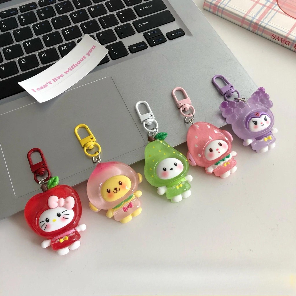 

Creative Cute Sanrio Fruits Series Keychains Lovely Pochacco Melody Kuromi Glossy Resin Key Chain Girls and Kids Backpack Gifts