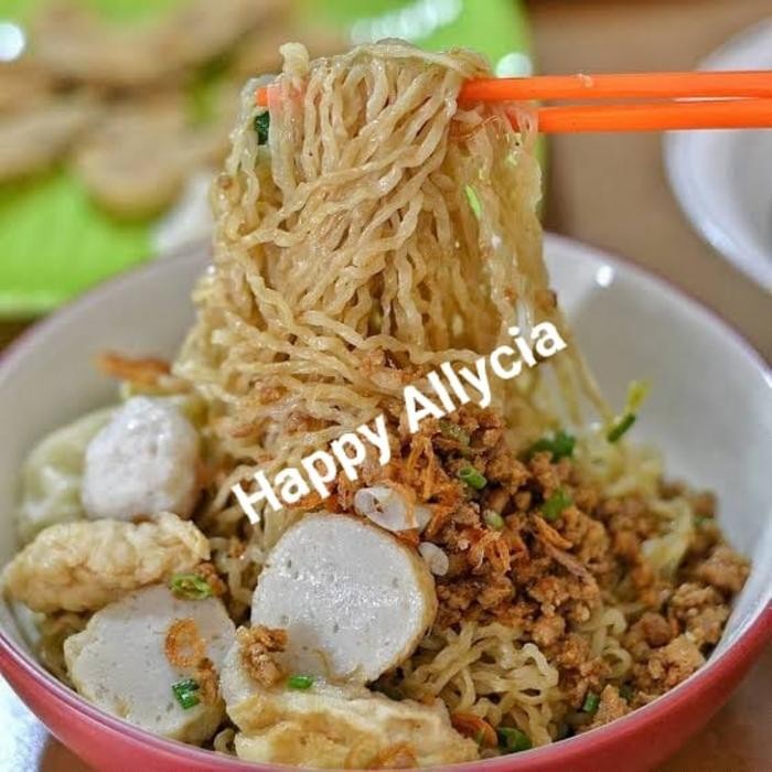 

Mie Ayam Bakmi Keriting Mentah TELUR BEBEK