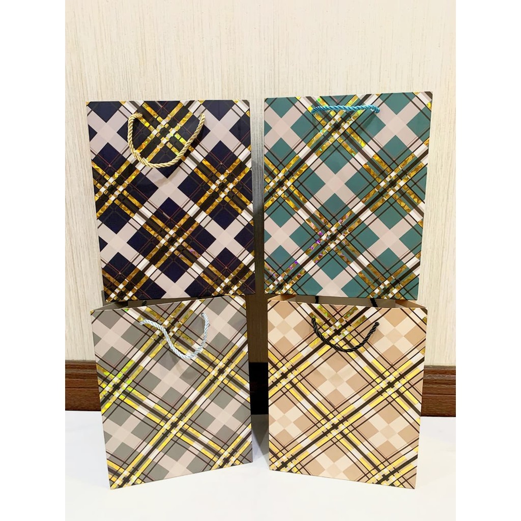 

PAPER BAG GOODIE BAG IMPOR EMAS ABSTRAK TEGAK/ PAPER BAG IMPOR